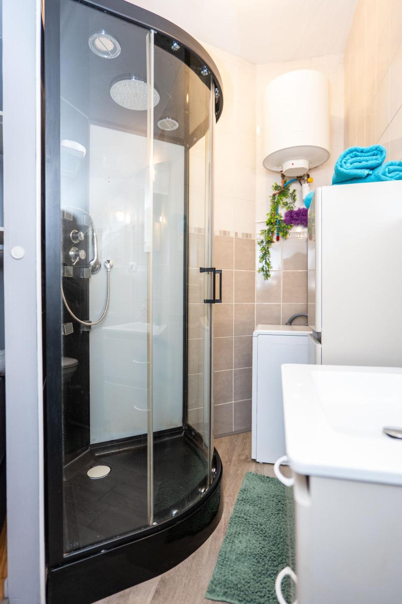 Miami Appartement Lyon Eksteriør bilde